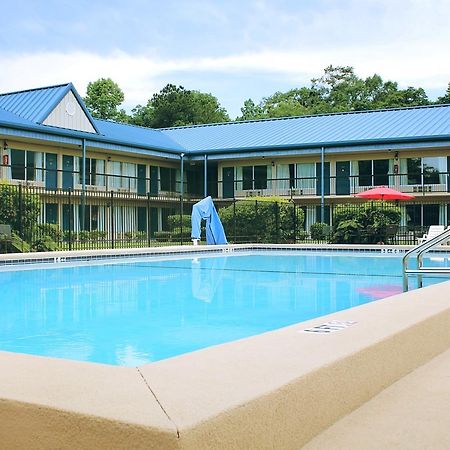Residence Hub Inn And Suites Marianna Bagian luar foto